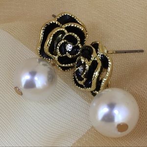Enamel Camellia flower pearl earrings